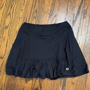 Dona Jo Women’s 2 Chic Black Skort with Flounce Pleated on Hem